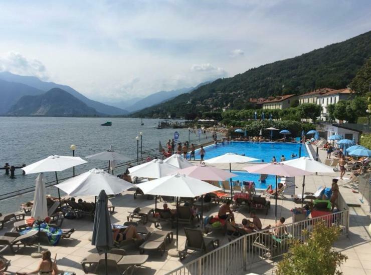 Marina Apartment & Suite Verbania Eksteriør billede