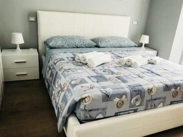 Marina Apartment & Suite Verbania Eksteriør billede